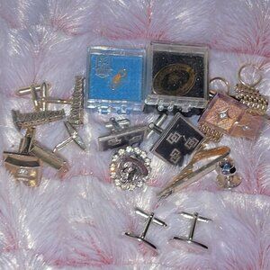 Vintage lot of men's jewlery